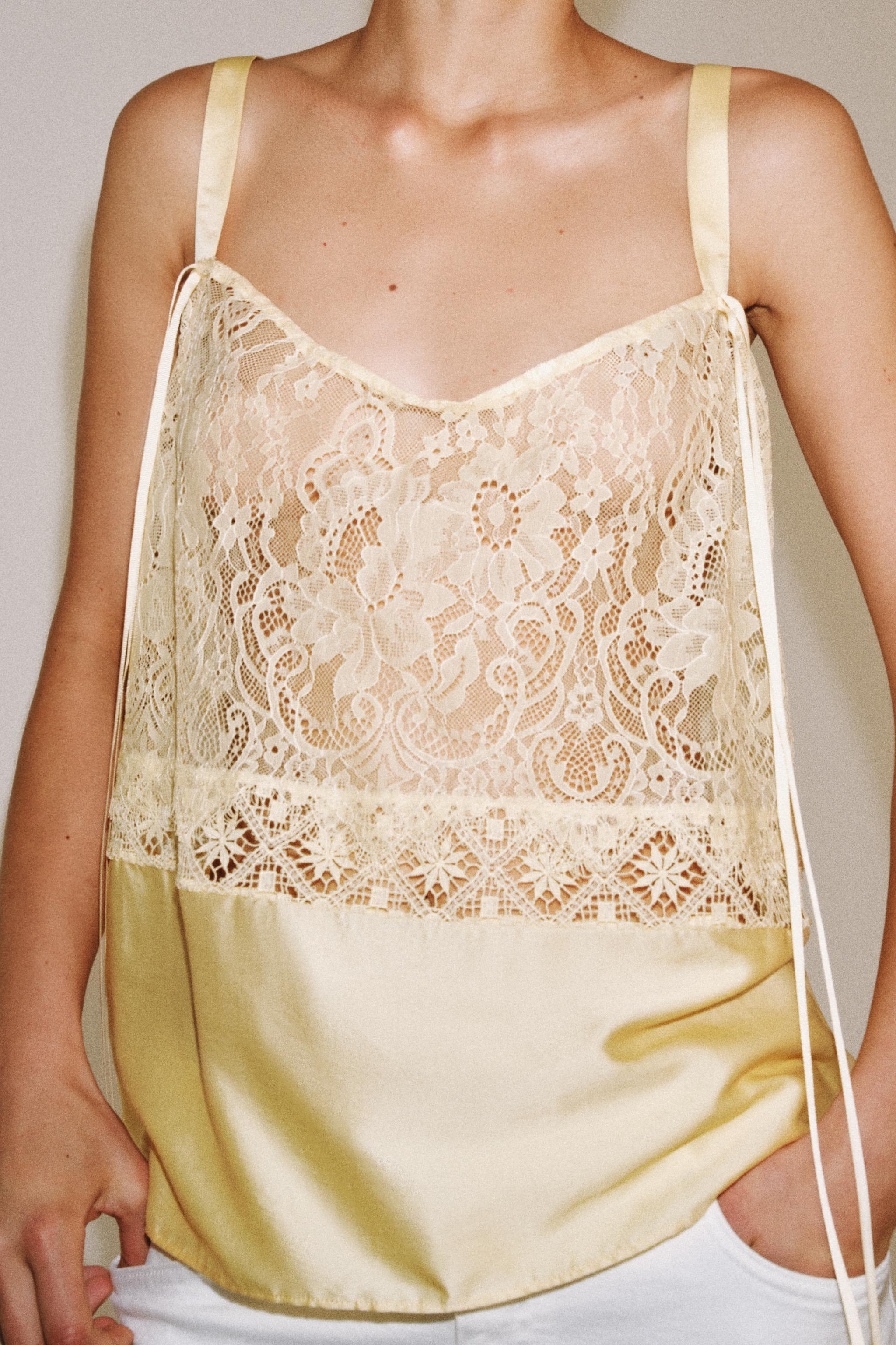 ZW COLLECTION SATIN EFFECT LACE TOP
